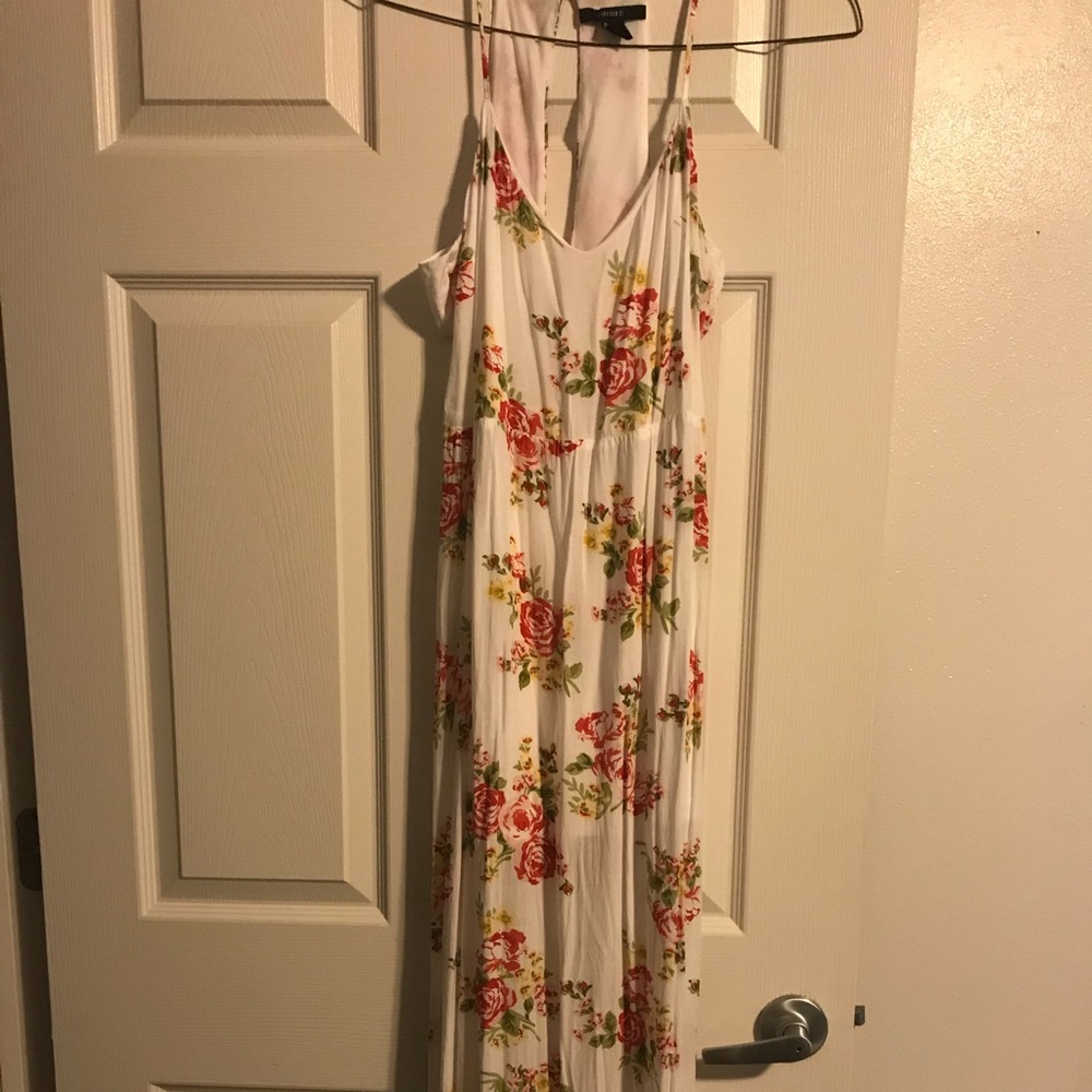 White maxi dress